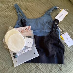Momcozy Bundle Black & Blue New with Tags Nursing Breastfeeding Bras Small